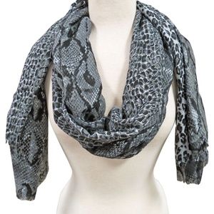 NWT Lightweight Leopard & Snakeskin Print Scarf